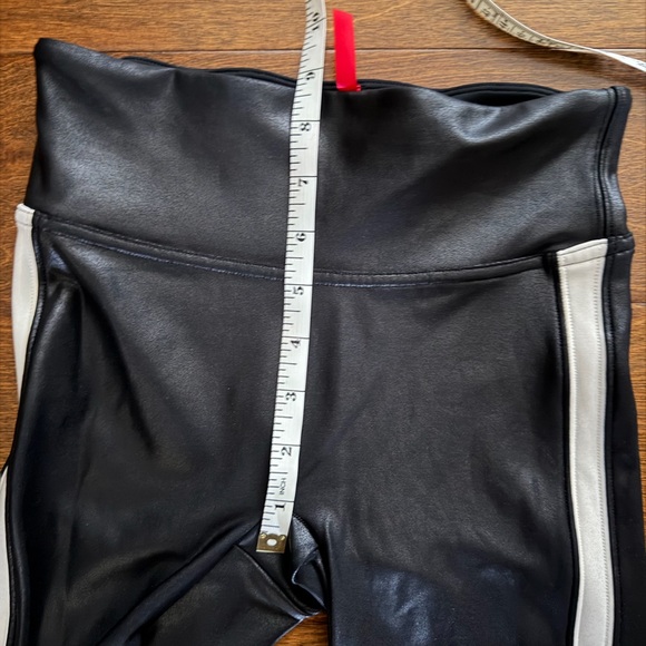 SPANX Faux Leather Tuxedo Stripe Leggings Black White Women’s XSmall - Picture 7 of 9